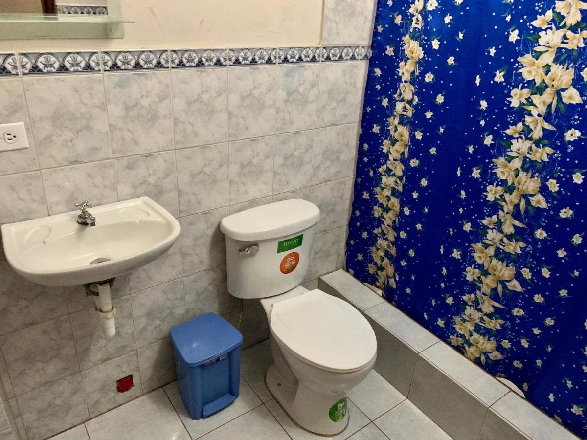 Bed and Breakfast Residencial Turistico Rio Guayas Гуаякиль Экстерьер фото