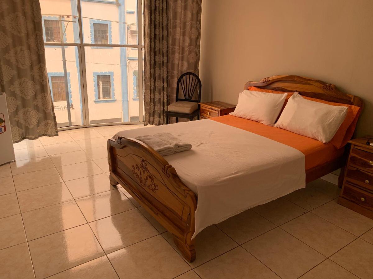 Bed and Breakfast Residencial Turistico Rio Guayas Гуаякиль Экстерьер фото